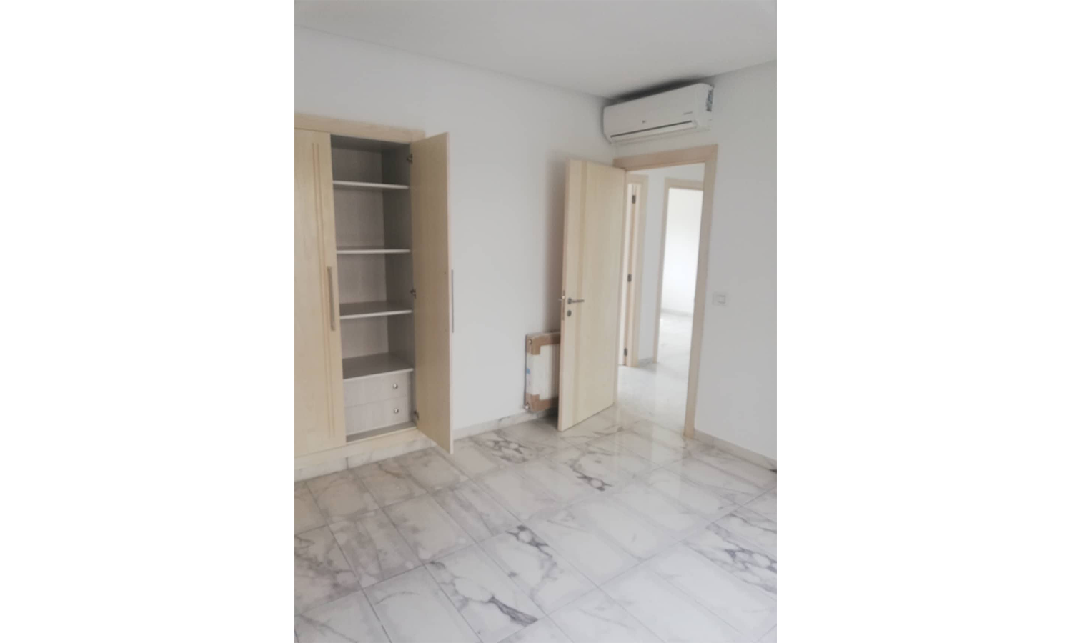 LA SOUKRA : Chambre